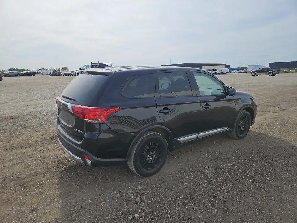 Mitsubishi Outlander 2018 photo 4