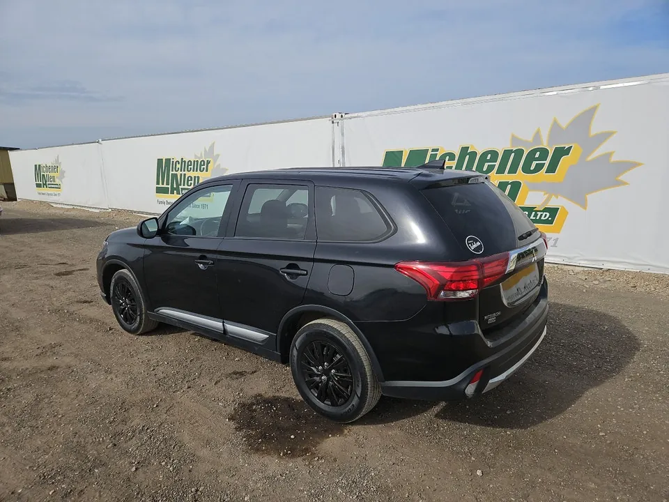 Mitsubishi Outlander 2018 photo 3