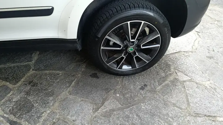Skoda Yeti 2013 photo 5