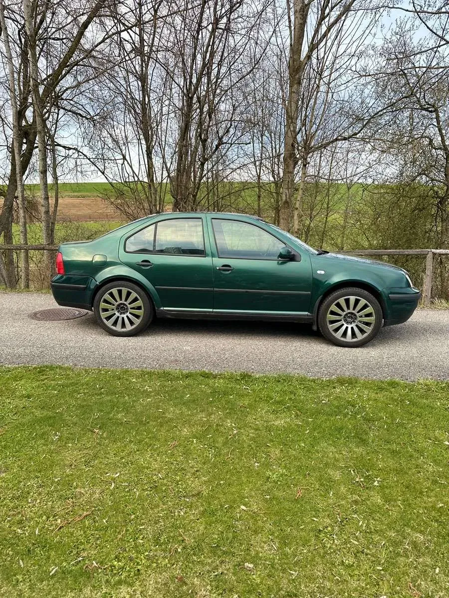 Volkswagen Bora 1999 photo 3