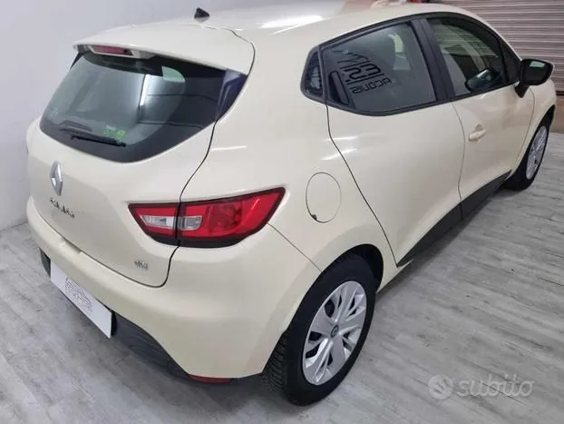 Renault Clio 2015 photo 4