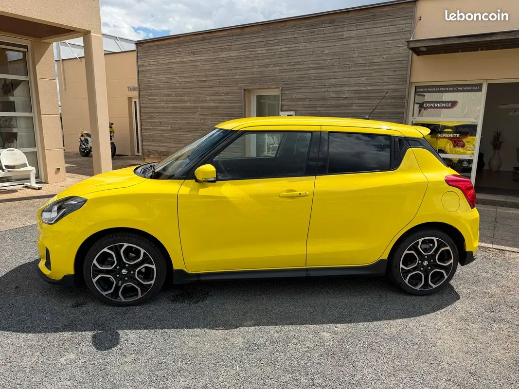 Suzuki Swift 2022 photo 2