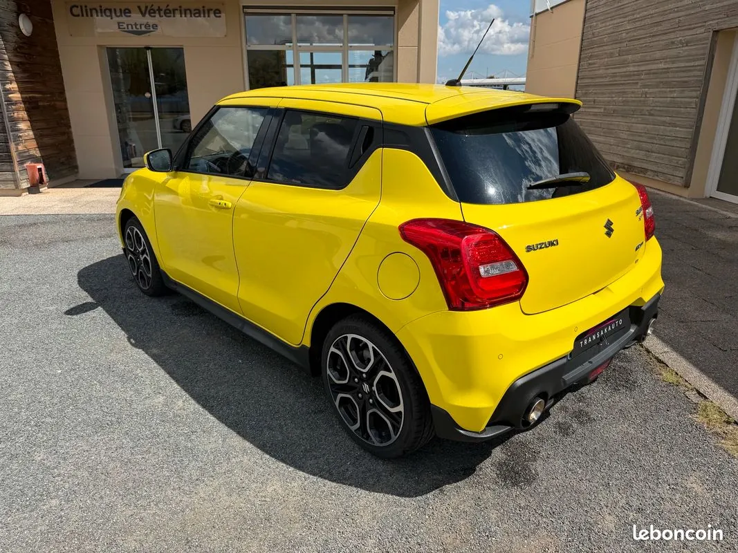 Suzuki Swift 2022 photo 3