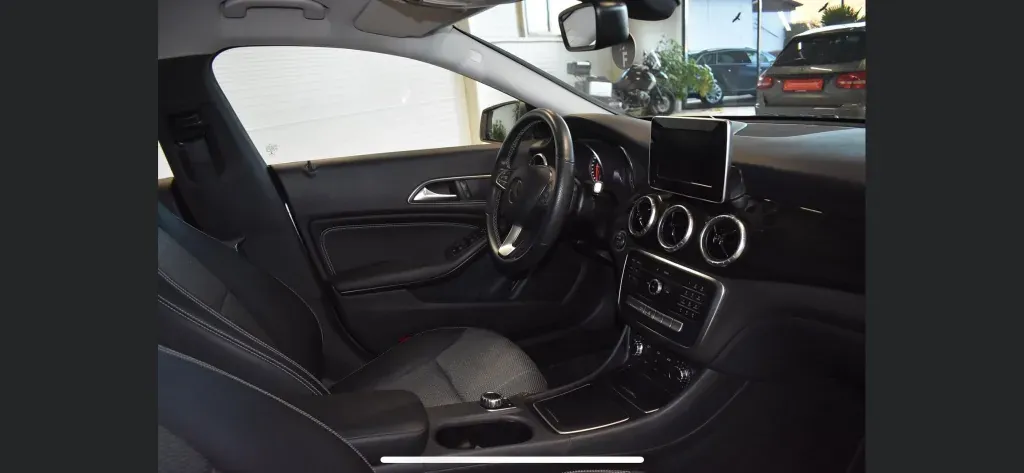 Mercedes-Benz Cla-Class 2018 photo 2