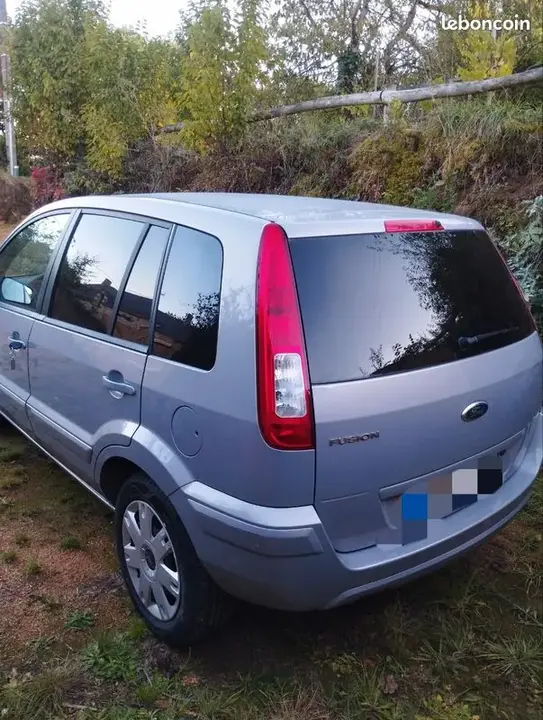 Ford Fusion 2011 photo 2