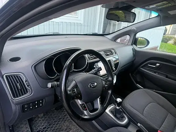 Kia Rio 2016 photo 3