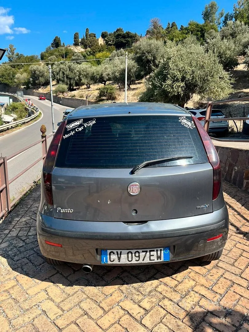 Fiat Punto 2005 photo 3