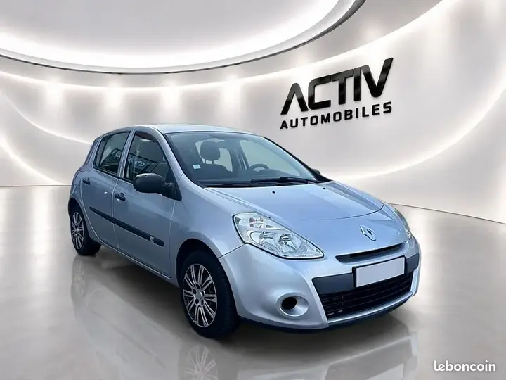 Renault Clio 2013 photo 3