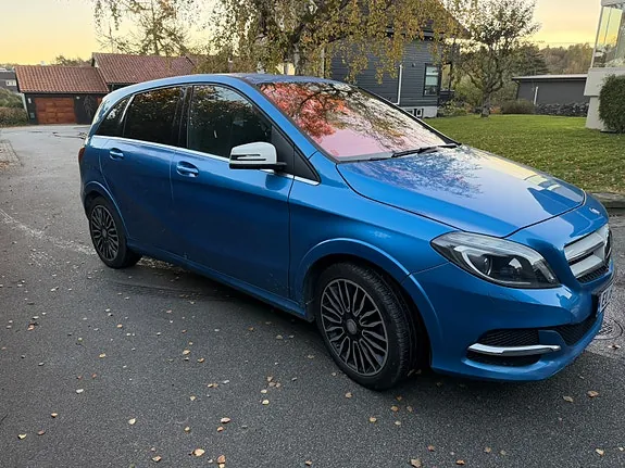 Mercedes-Benz B-Electric 2015 photo 2