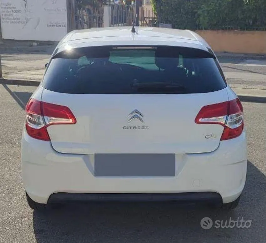 Citroen C4 2012 photo 3