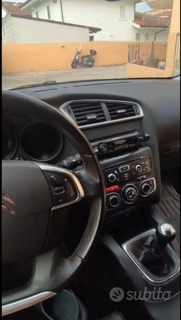Citroen C4 2012 photo 5