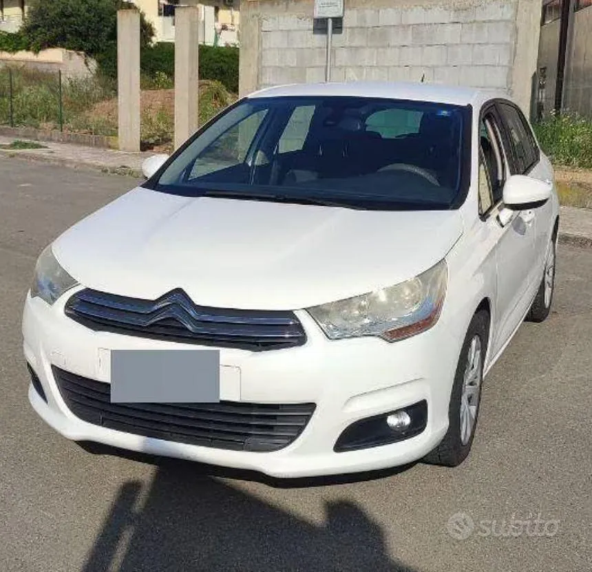 Citroen C4 2012 photo 2