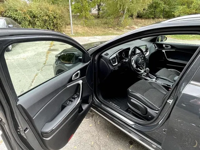 Kia Xceed 2023 photo 4