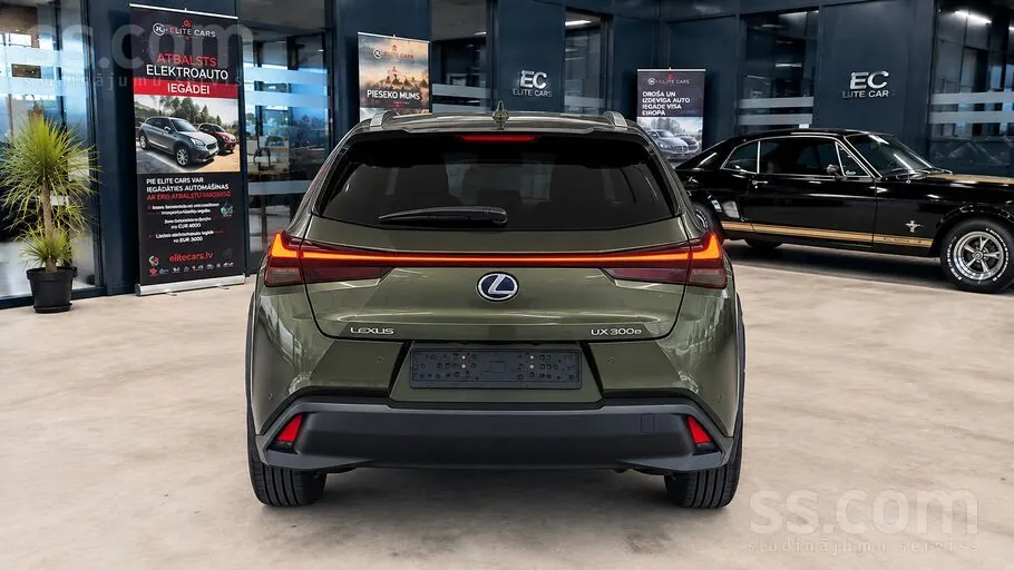 Lexus Ux 300E 2021 photo 3