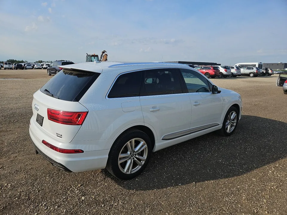 Audi Q7 2017 photo 4