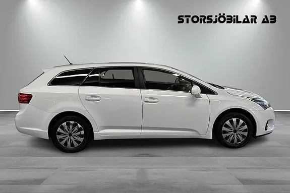 Toyota Avensis 2015 photo 2