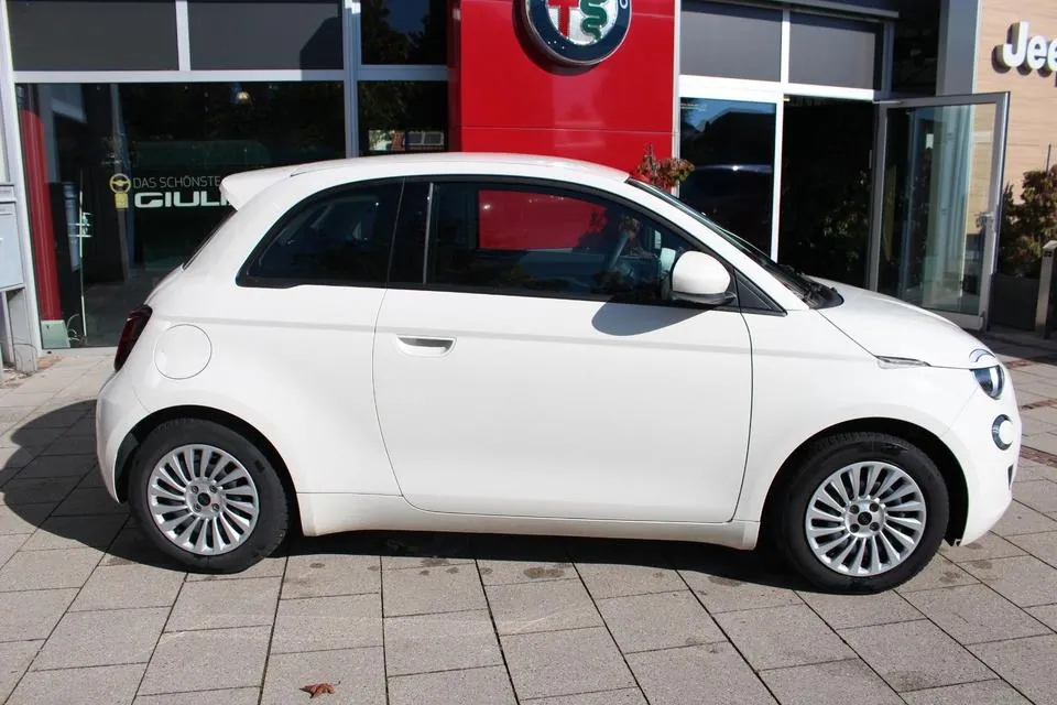 Fiat 500E