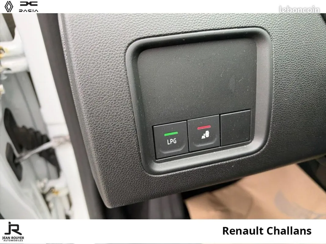 Dacia Duster 2024 photo 3