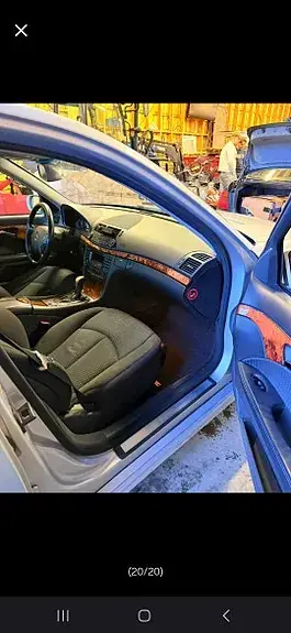 Mercedes-Benz E 220 D 2004 photo 5