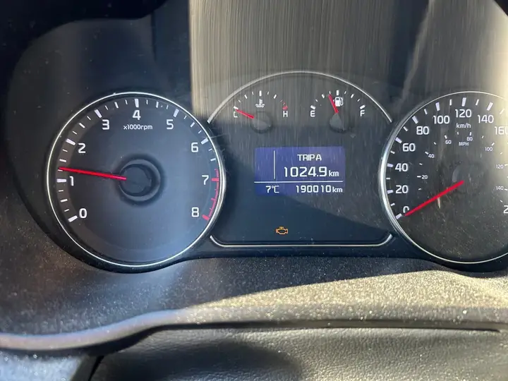 Kia Rondo 2014 photo 5