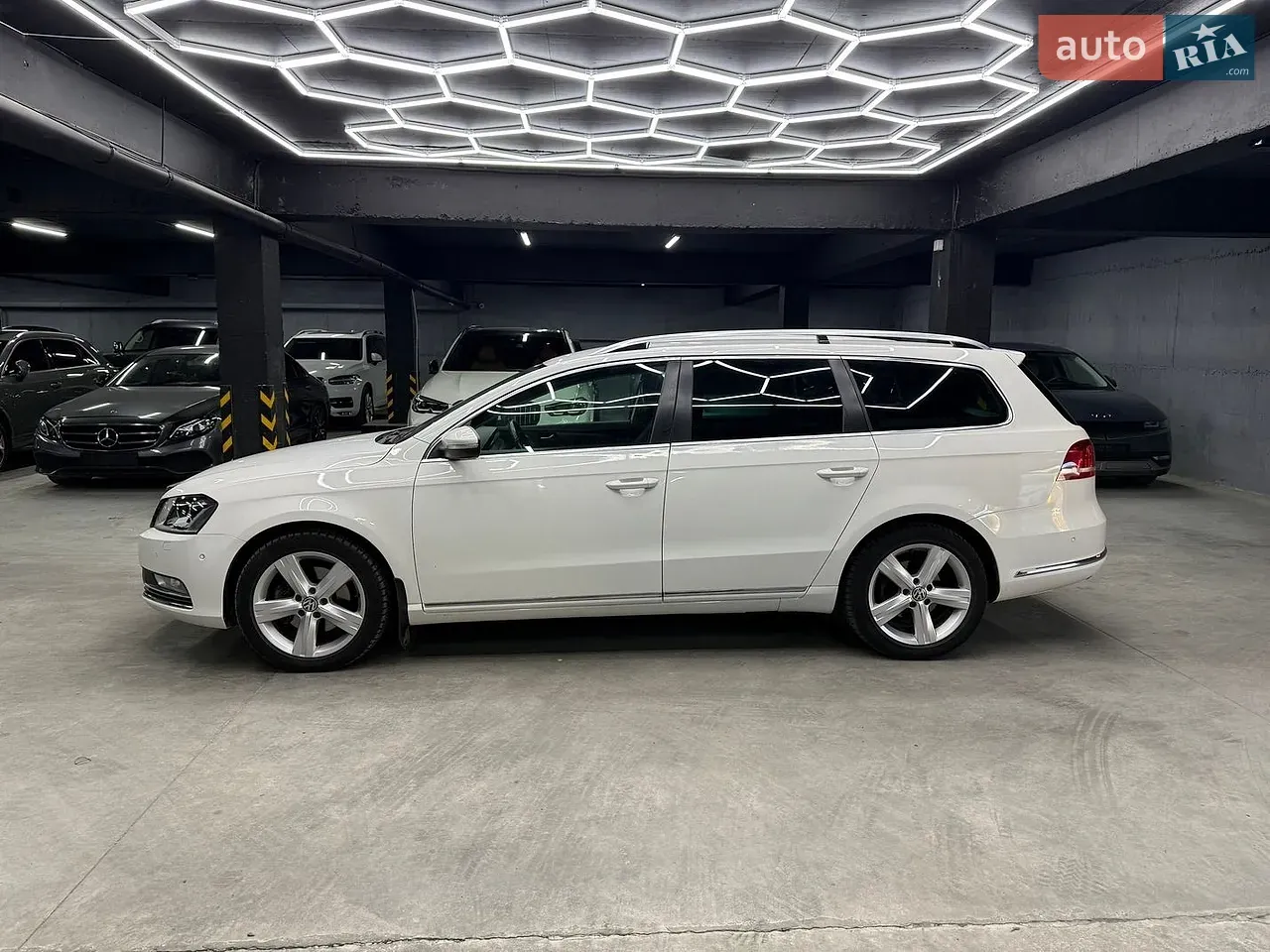 Volkswagen Passat 2011 photo 5