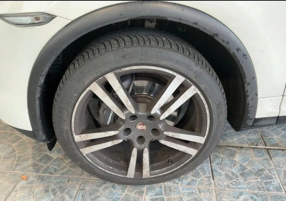 Porsche Cayenne 2011 photo 3