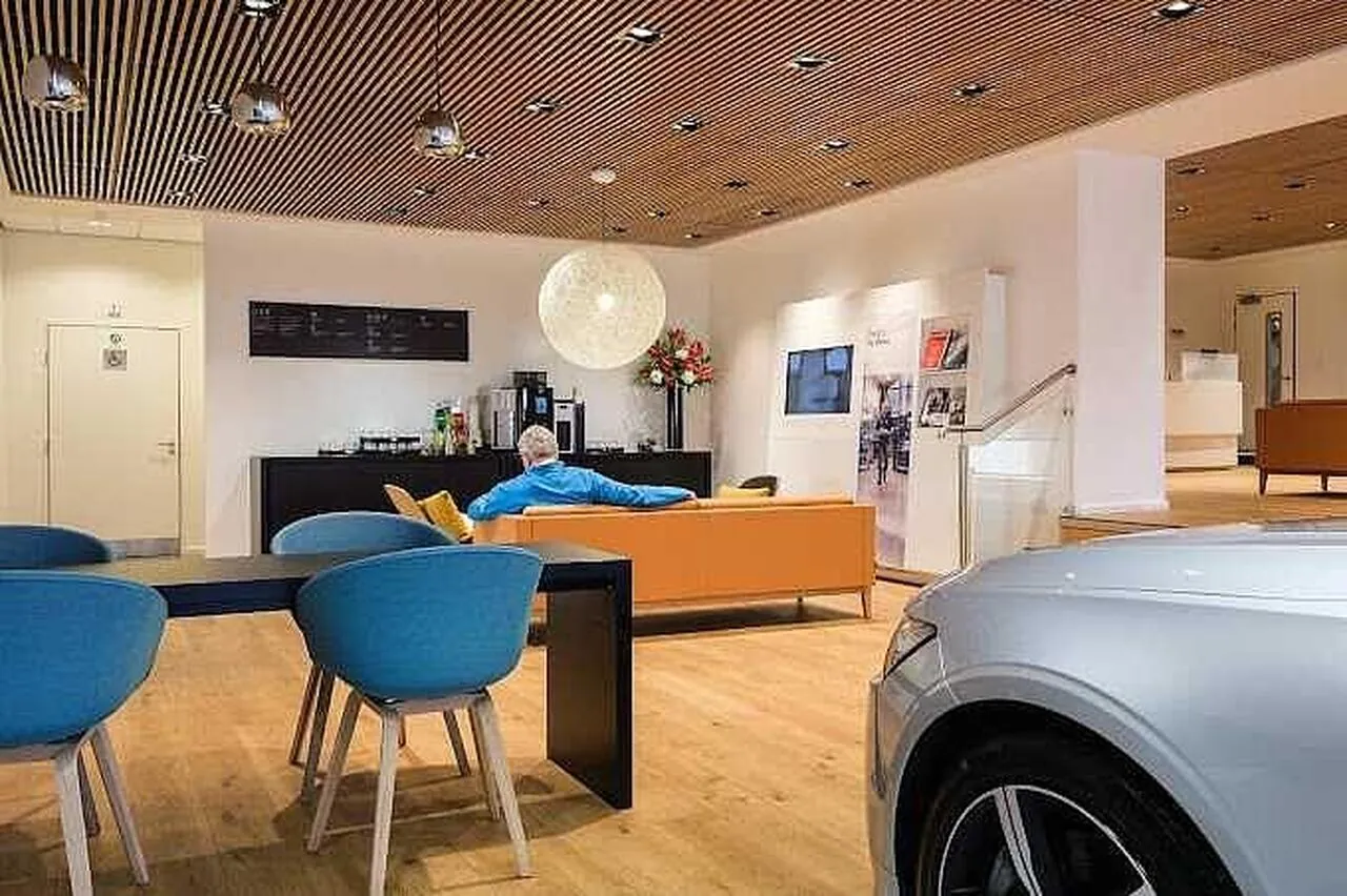 Volvo Xc40 2023 photo 4