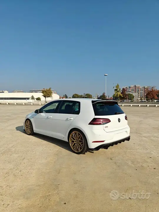 Volkswagen Golf Gti 2022 photo 3