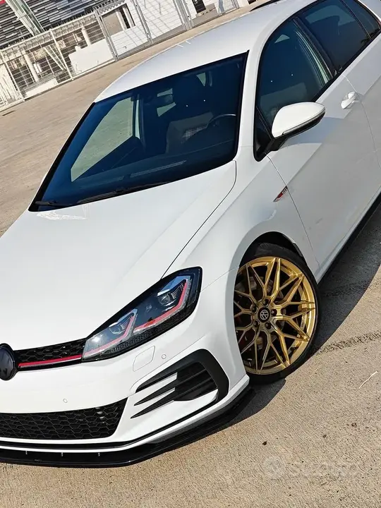 Volkswagen Golf Gti 2022 photo 2