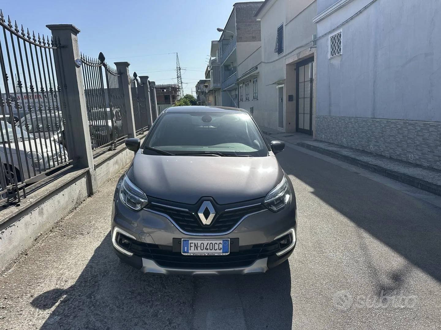 Renault Captur 2018 photo 2