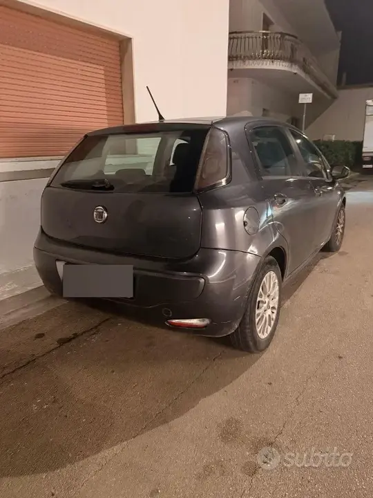 Fiat Punto Evo 2010 photo 2