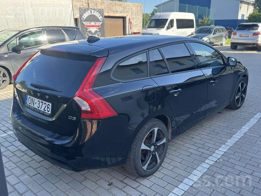 Volvo V60 2015 photo 3
