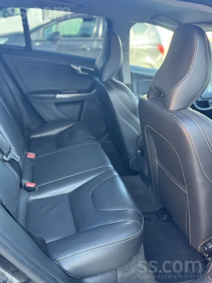 Volvo V60 2015 photo 5