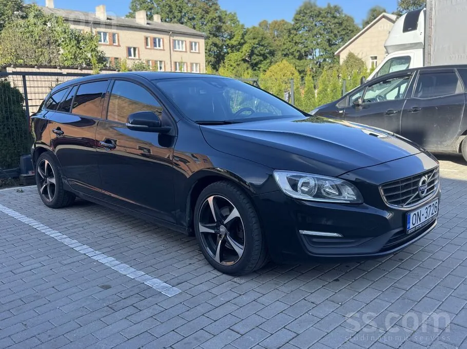 Volvo V60 2015 photo 2