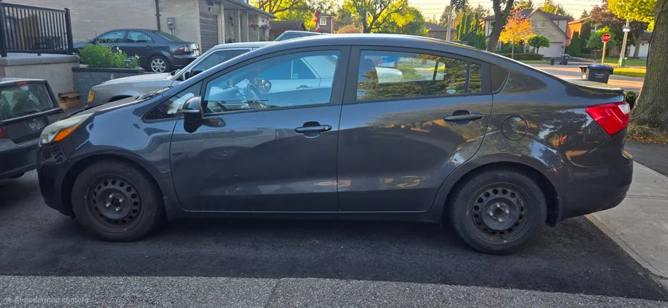 Kia Rio 2012 photo 2