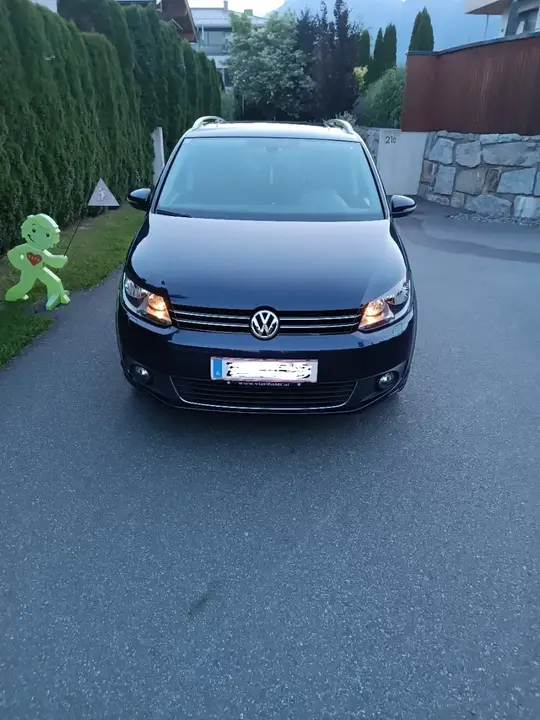 Volkswagen Touran 2014 photo 3