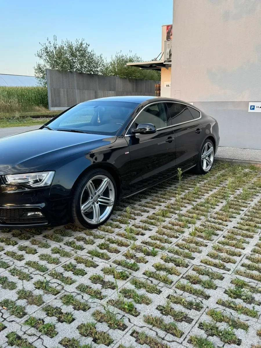 Audi A5 2013 photo 2