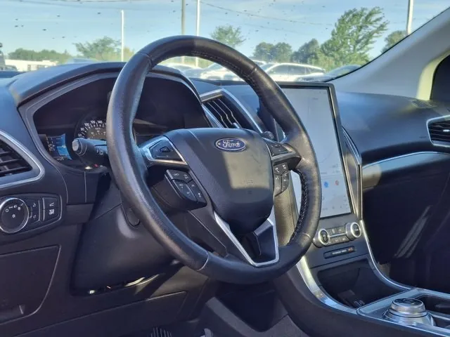 Ford Edge 2022 photo 2
