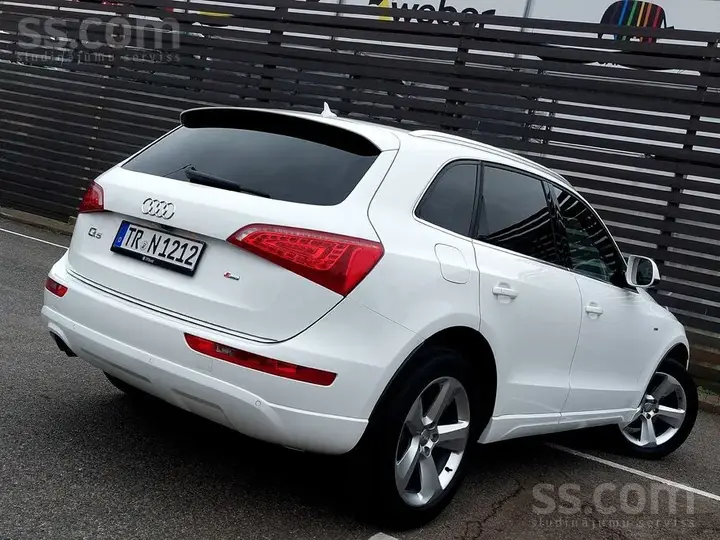 Audi Q5 2011 photo 2