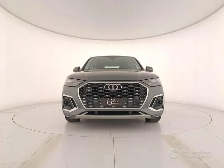 Audi Q5 2024 photo 2