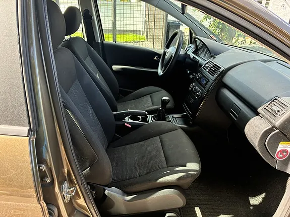 Mercedes-Benz A160 2010 photo 5
