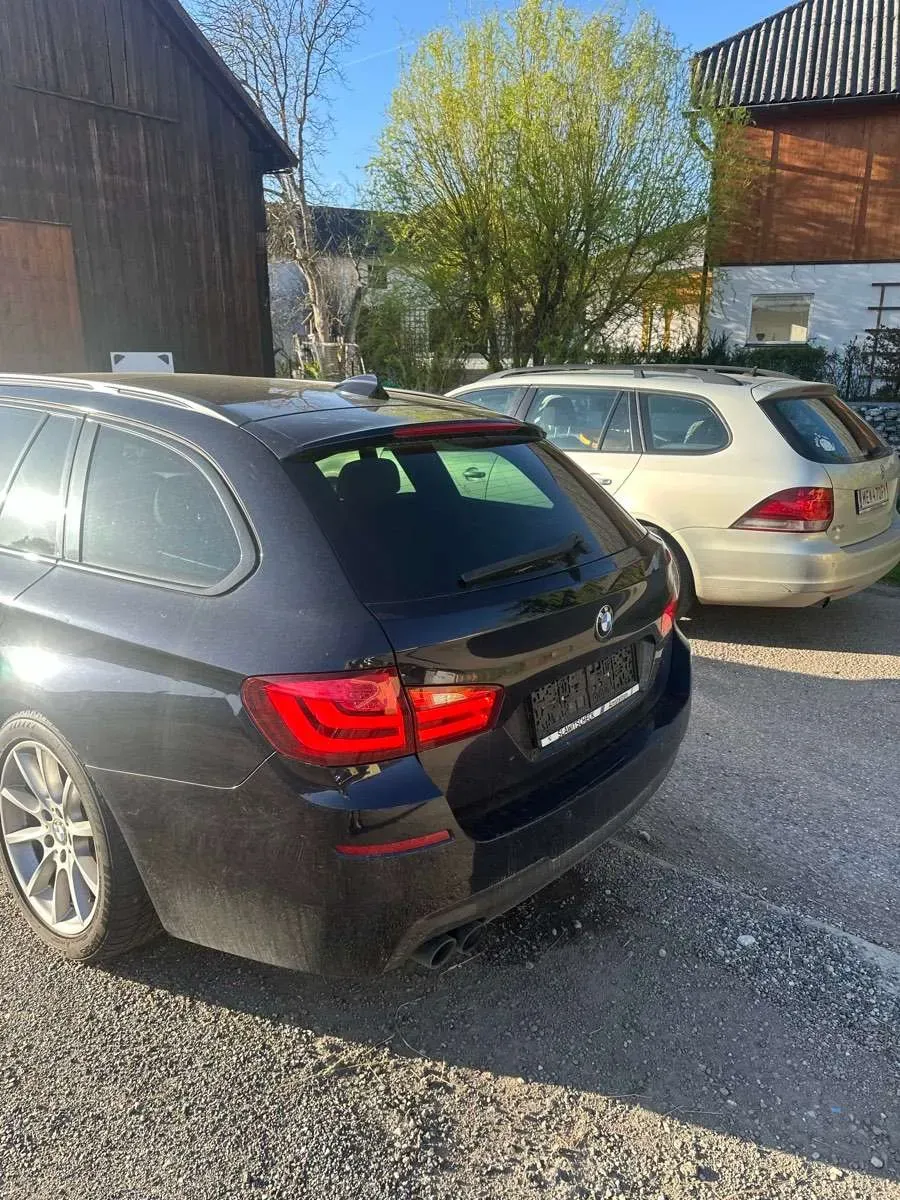 BMW 5 Series 2011 photo 3