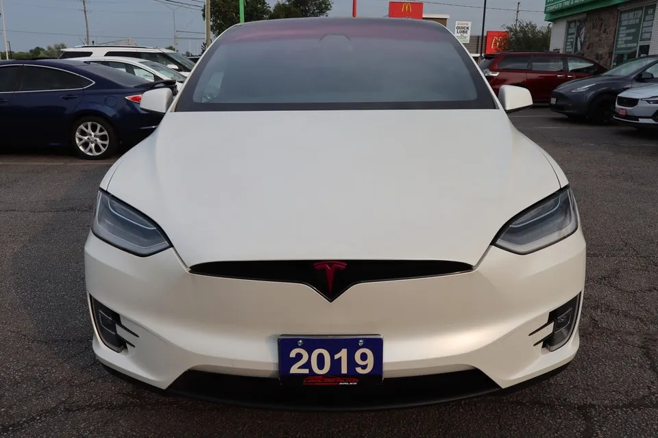 Tesla Model X 2019 photo 2
