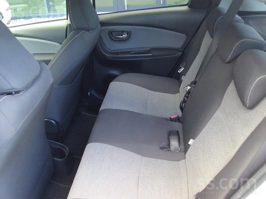 Toyota Yaris 2014 photo 3