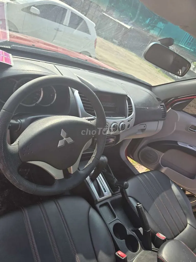 Mitsubishi Triton 2012 photo 2