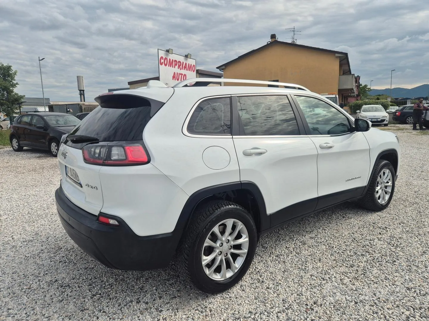 Jeep Cherokee 2019 photo 3