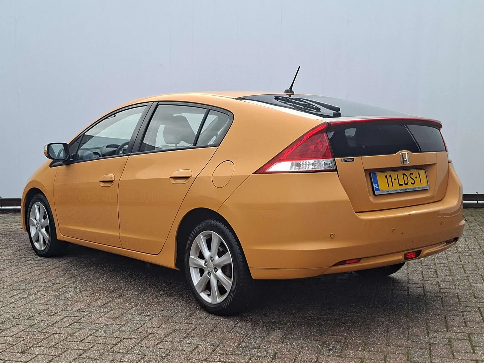 Honda Insight 2010 photo 2