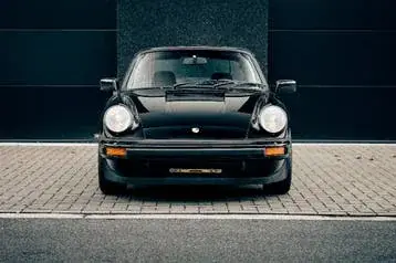 Porsche 911 1982 photo 3