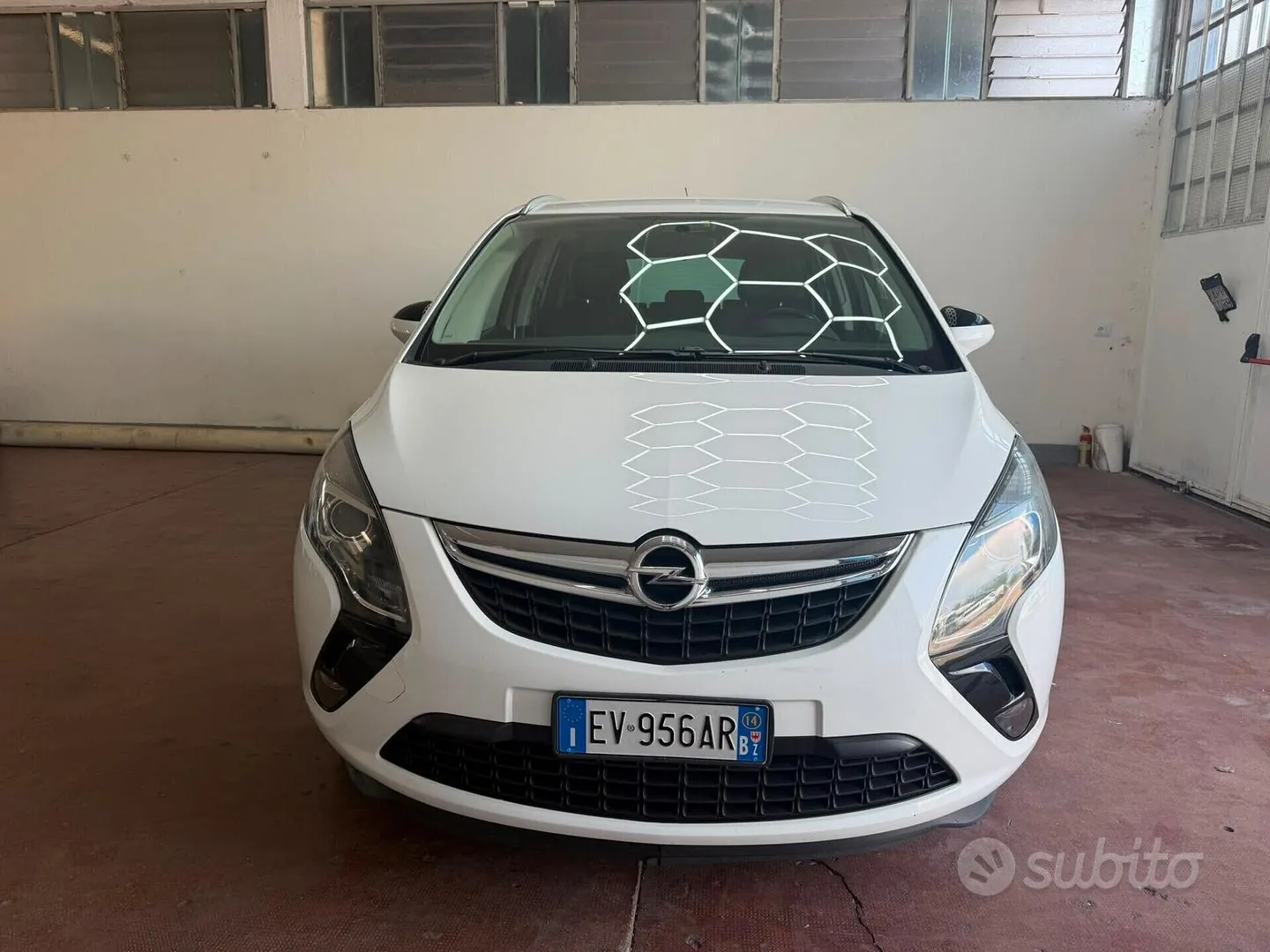 Opel Zafira Tourer 2014 photo 2