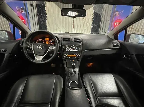Toyota Avensis 2011 photo 5